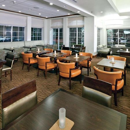 Hilton Garden Inn Ontario Ранчо Кукамонга Екстериор снимка