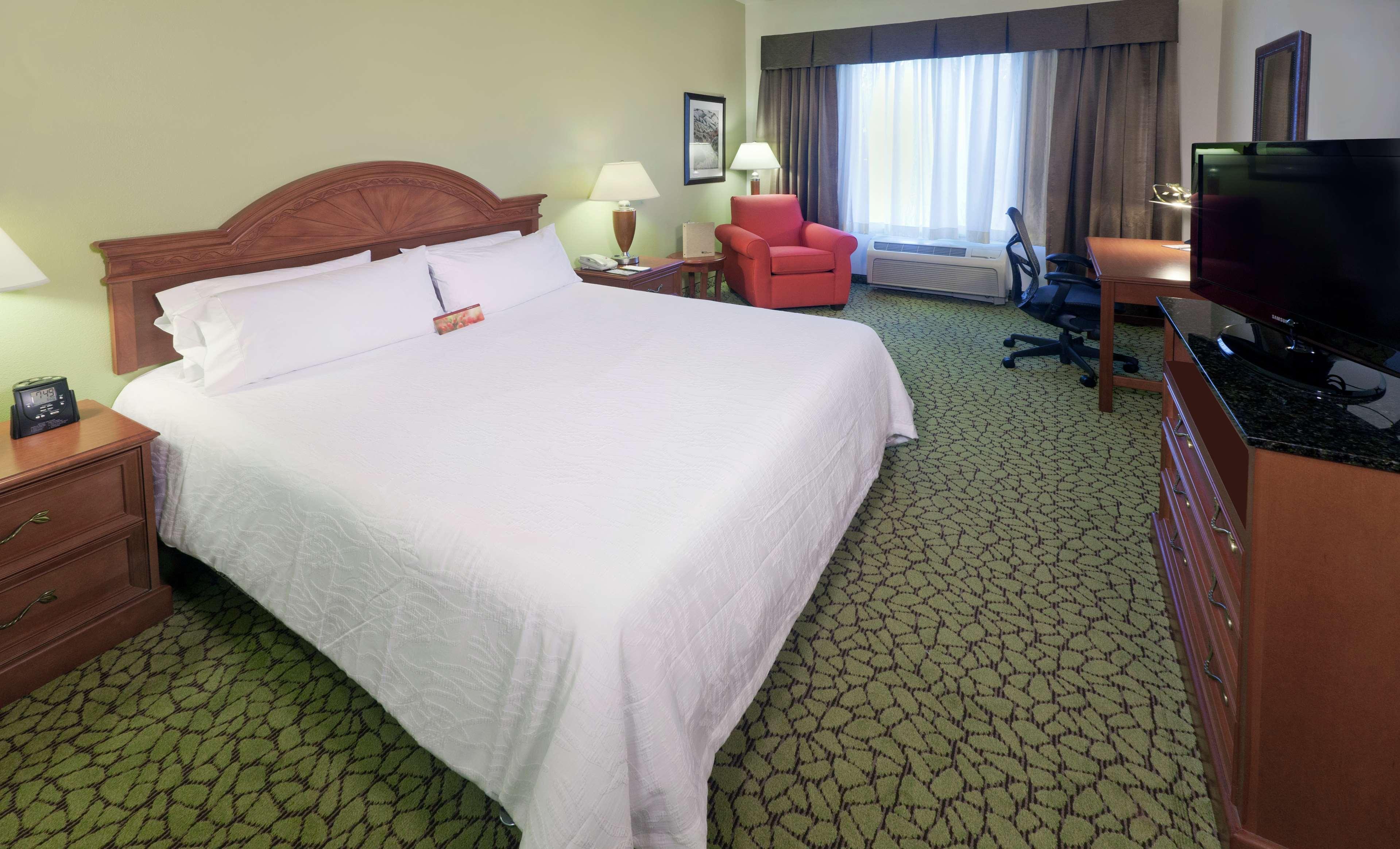 Hilton Garden Inn Ontario Ранчо Кукамонга Екстериор снимка