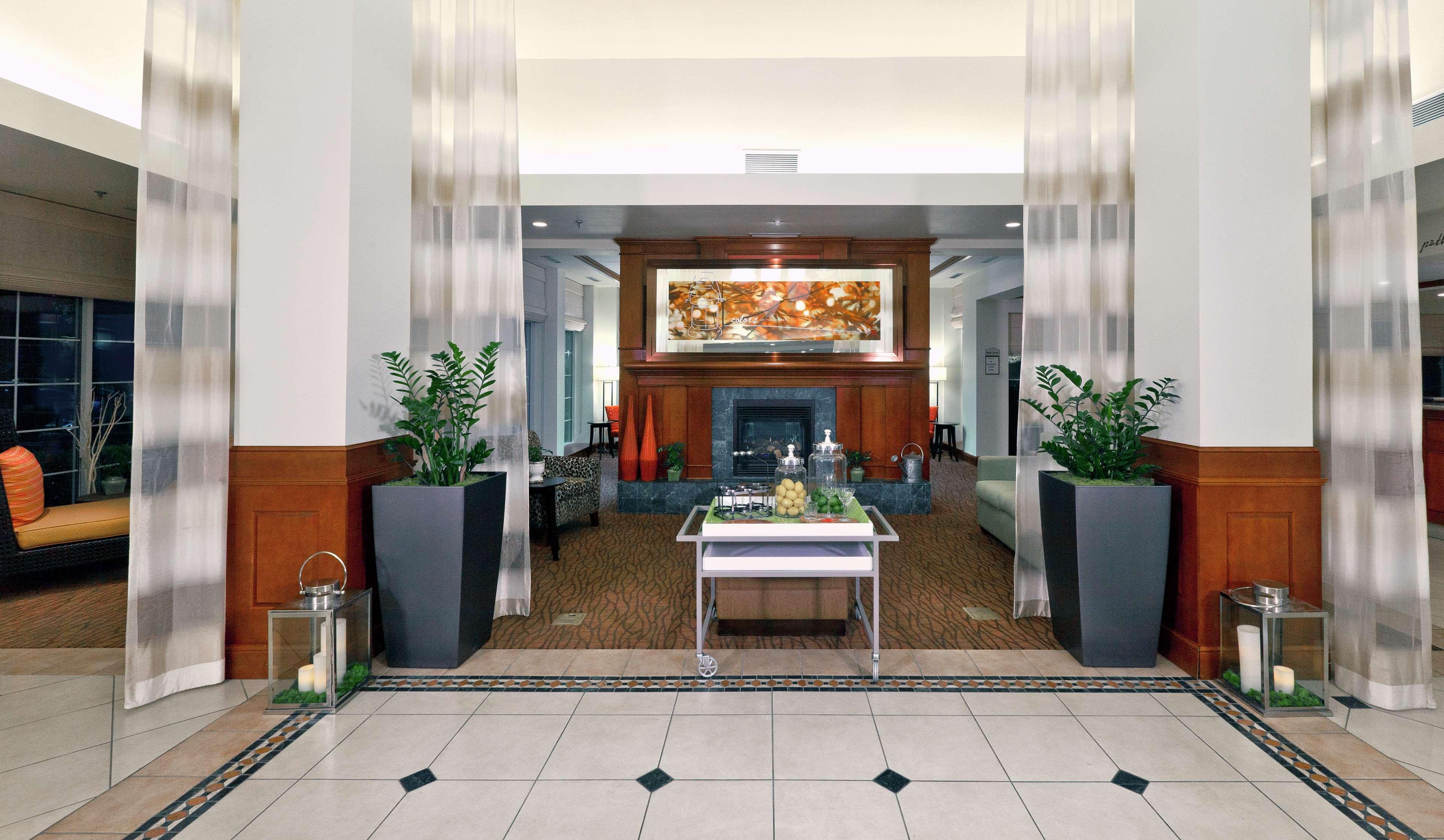 Hilton Garden Inn Ontario Ранчо Кукамонга Екстериор снимка