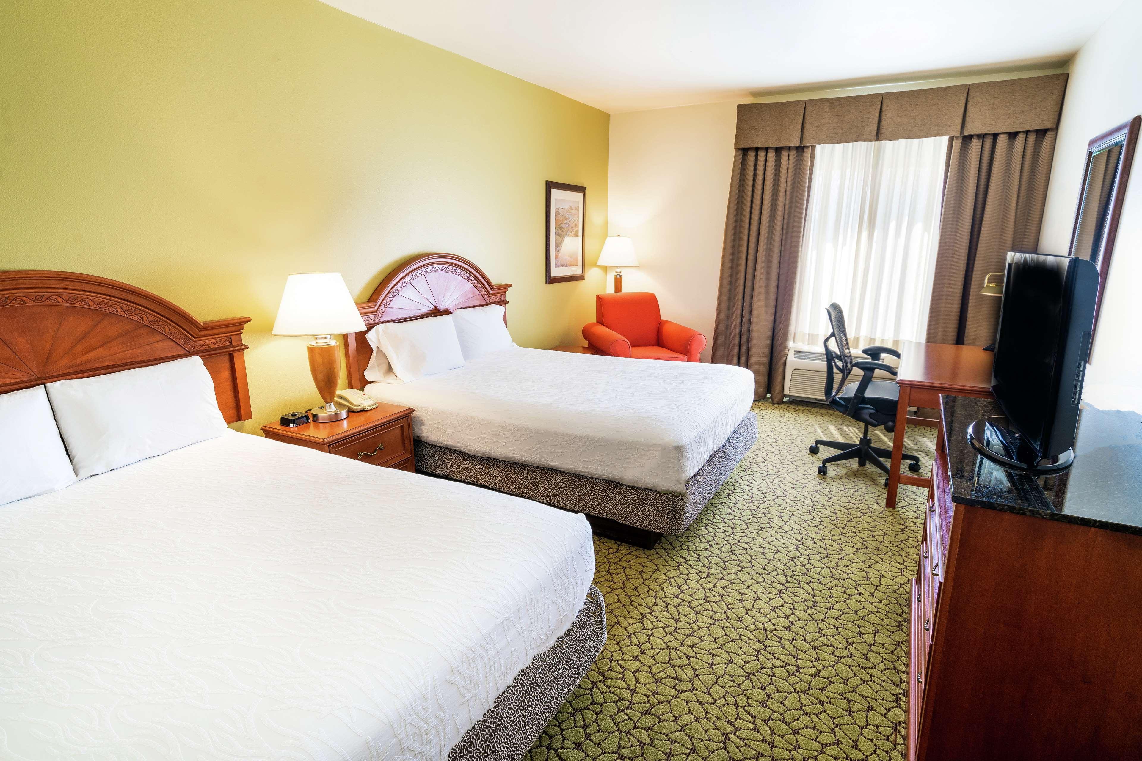 Hilton Garden Inn Ontario Ранчо Кукамонга Екстериор снимка