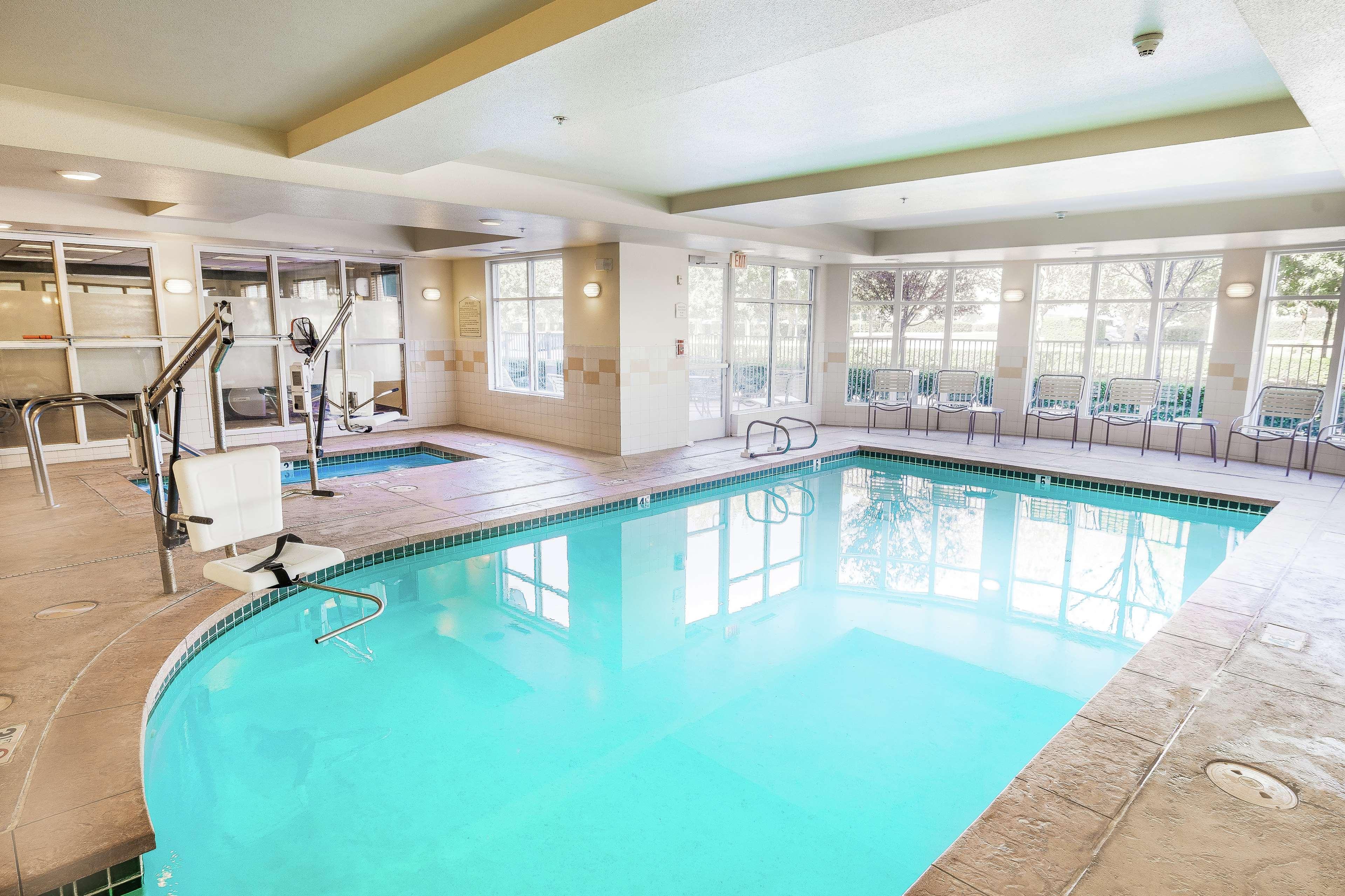 Hilton Garden Inn Ontario Ранчо Кукамонга Екстериор снимка