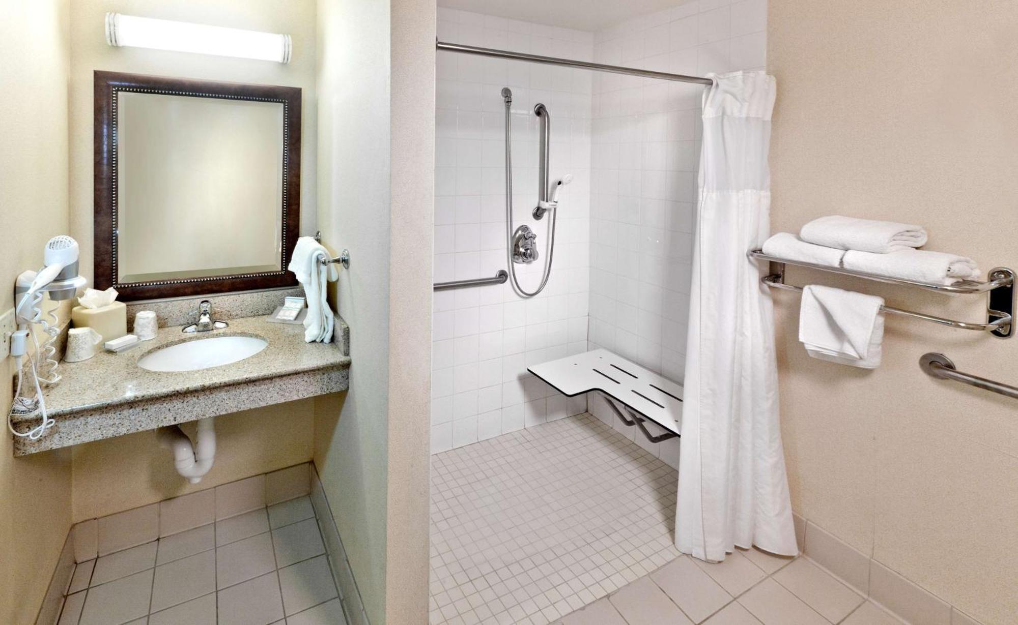 Hilton Garden Inn Ontario Ранчо Кукамонга Екстериор снимка