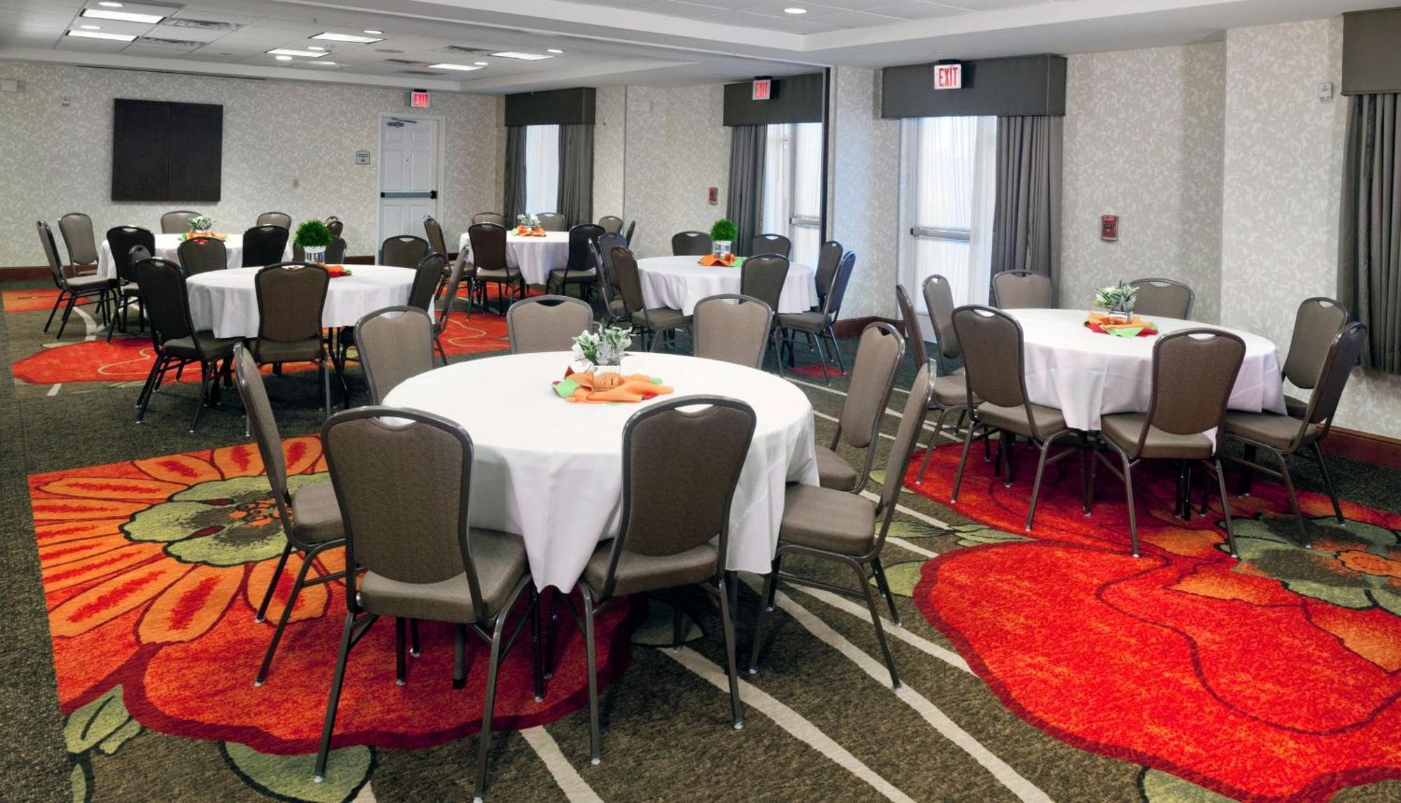 Hilton Garden Inn Ontario Ранчо Кукамонга Екстериор снимка