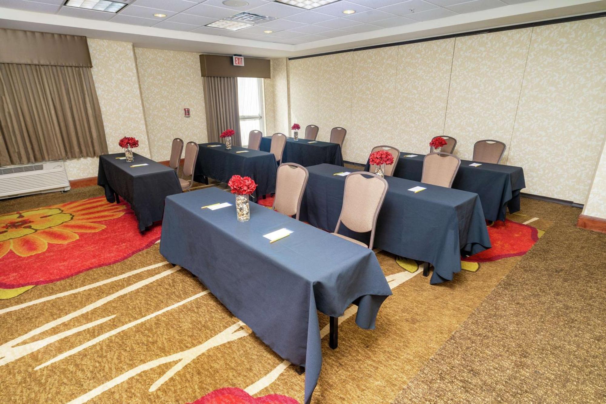 Hilton Garden Inn Ontario Ранчо Кукамонга Екстериор снимка