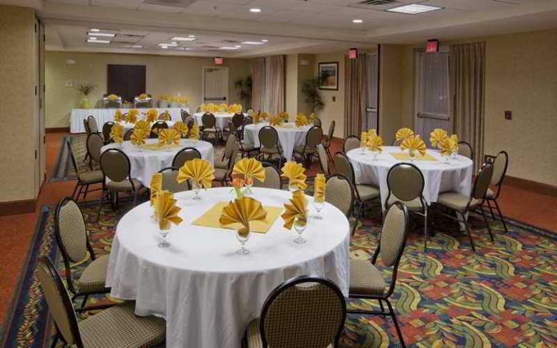 Hilton Garden Inn Ontario Ранчо Кукамонга Екстериор снимка