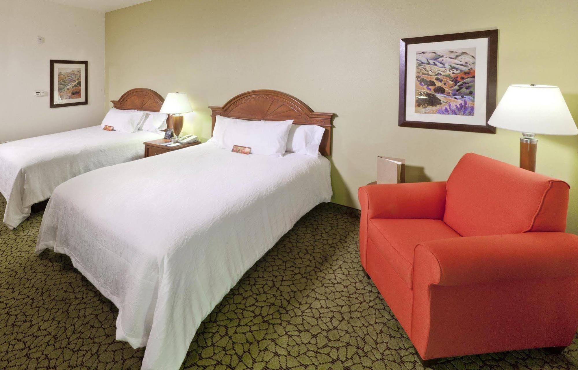 Hilton Garden Inn Ontario Ранчо Кукамонга Екстериор снимка